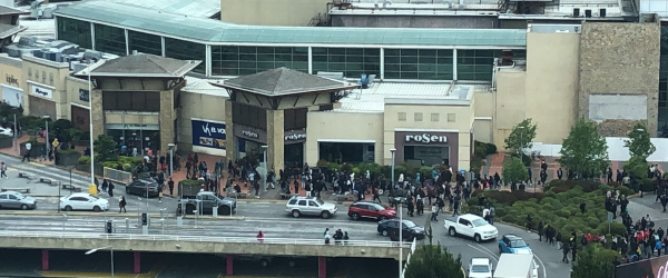 foto-mall-plaza-trebol-talcahuano-concepcion-evacuado